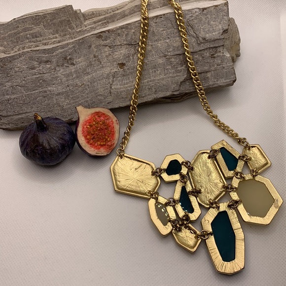 Statement Necklace - Picture 4 of 6